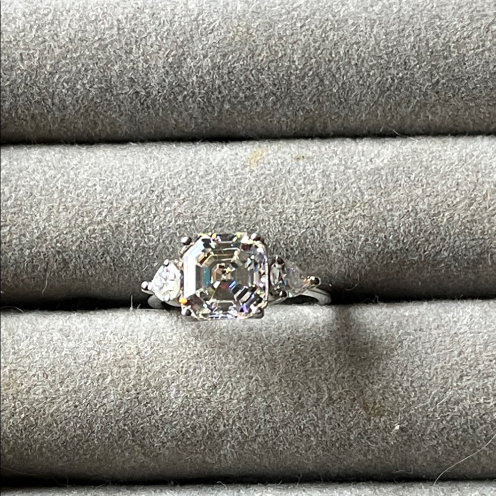 Elegant Silver Women's Ring